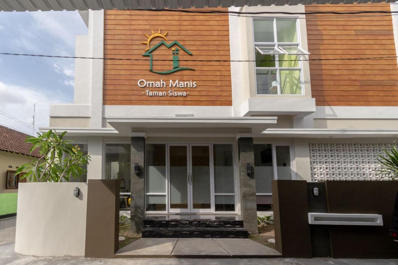 Omah Manis Hostel *